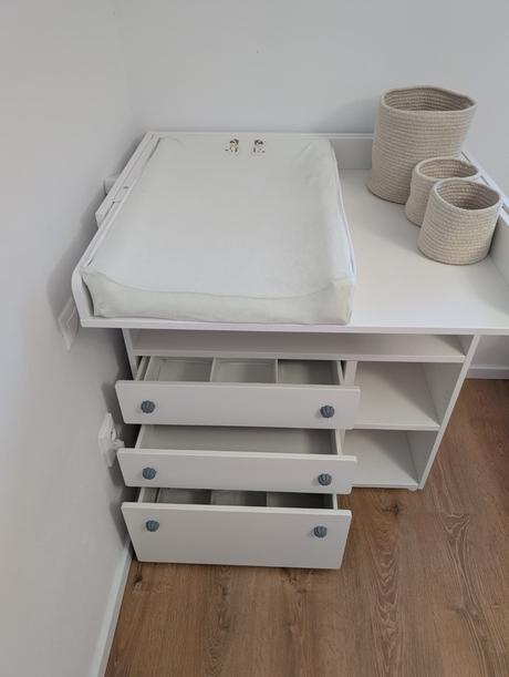 Prebaľovacia komoda ikea, 