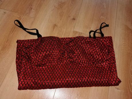 Červené metalické šaty, s