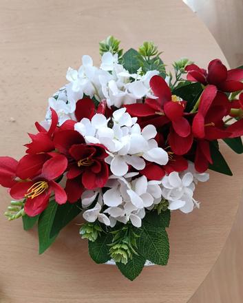 Ikebana na hrob,