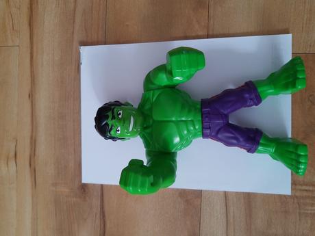 Postavičky hulk a super woman, 