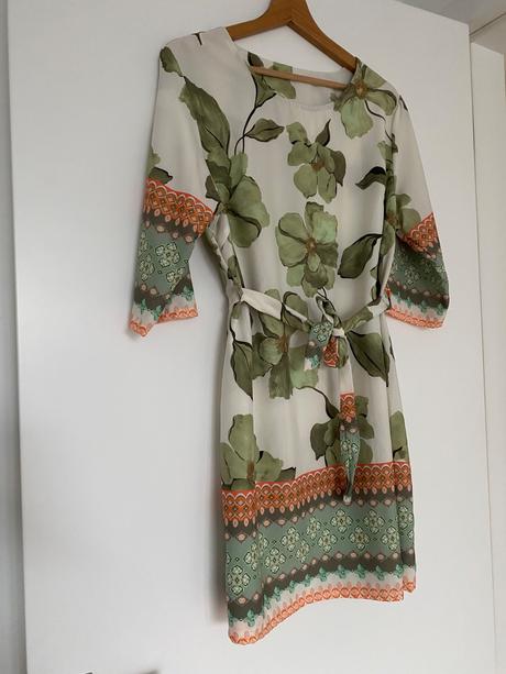 Dámske šaty (uni veľkosť),