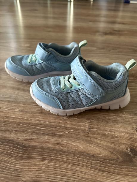 Tenisky na suchy zips, 26