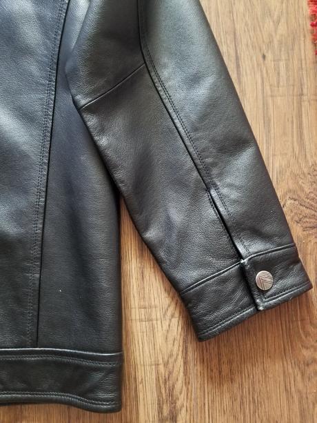 Kožená bunda, 152