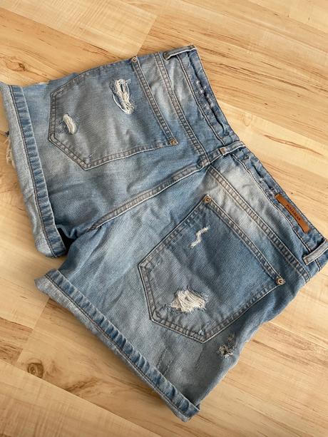 Dámske riflové kraťasy veľ.38, pull&bear,38