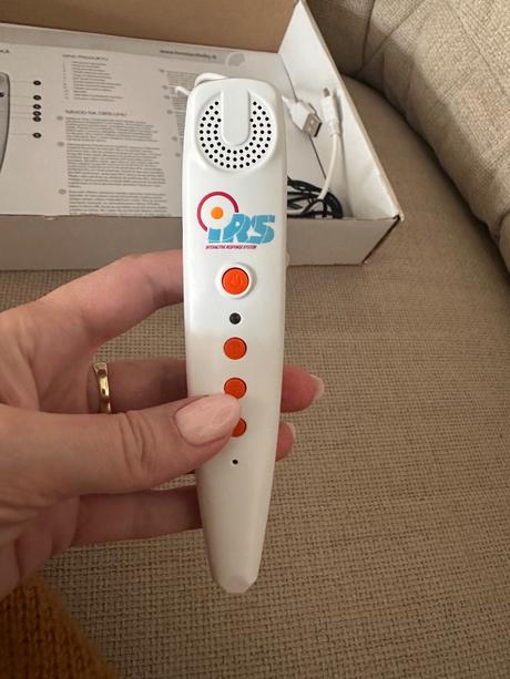 Hovoriace knihy irs s perom, 