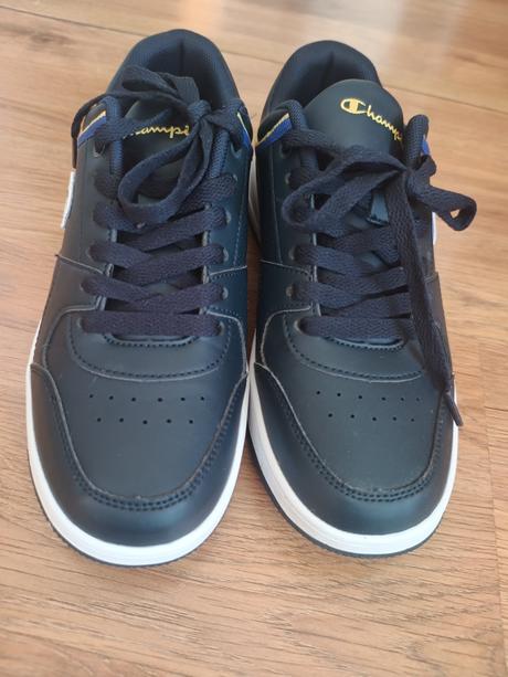 Tenisky, champion,39