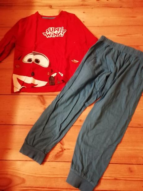 Pyžamo super wings, 110