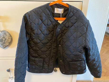 Reserved bunda, reserved,158