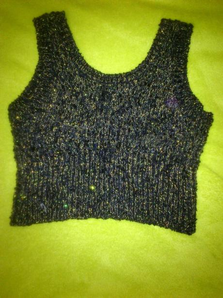 Vesta so zlatou nitou, xs