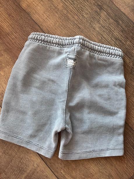 Kraťasy, reserved,80