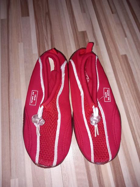 Topánky do vody, 32