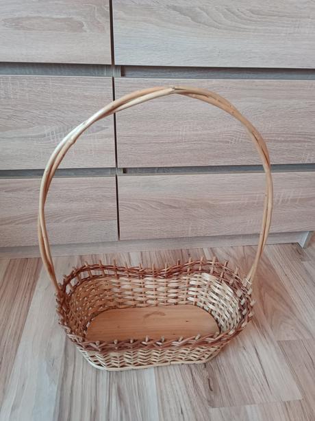 Prútený košík s rúčkou - prírodný štýl, 