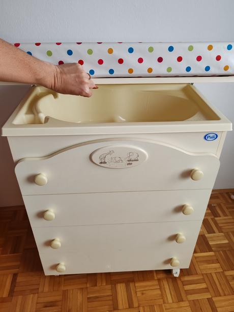 Prebaľovacia komoda s vaničkou, 