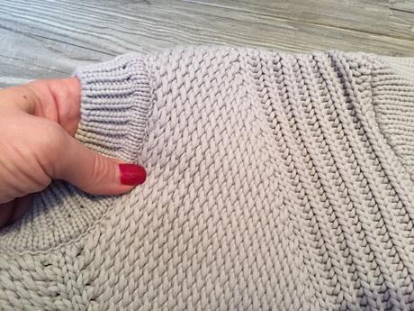 Kvalitny značkovy sveter   xs/s, 34