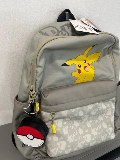 Nový ruksak pokemon, zara