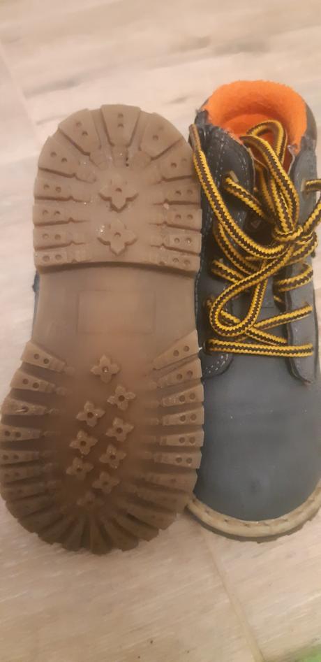 Prechodne topanky, 25