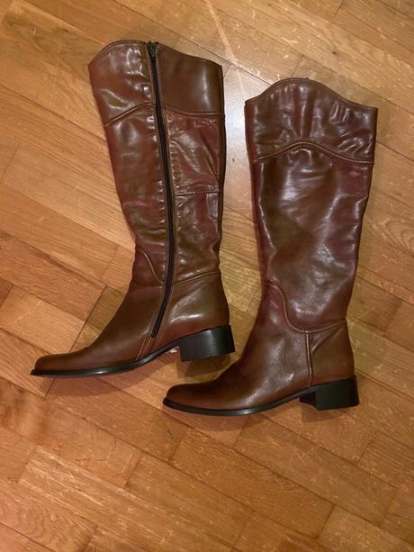 Krasne kozene cizmy, 37