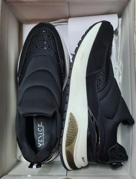 Tenisky s kamienkami, 40