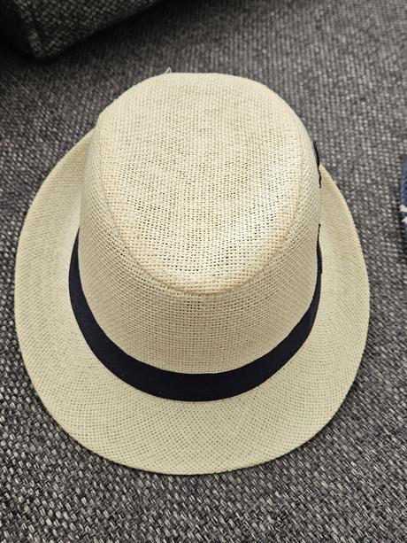 Chlapčenský klobuk, <50