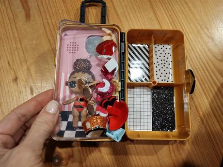 Lol surprise interaktivny kufrik, 