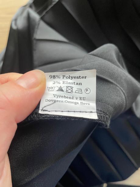 Elegantne plisovane saty, ako nove, 40