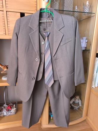 Chlapčenský oblek veľkosť 140, 140