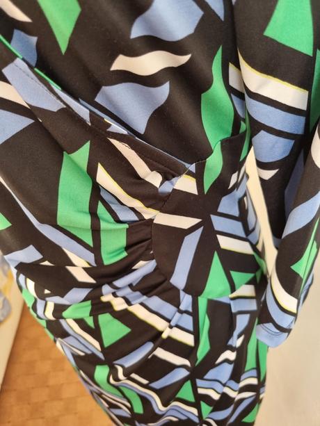 Čierno-zeleno-modro biele elast.šaty orsay 38, orsay,38