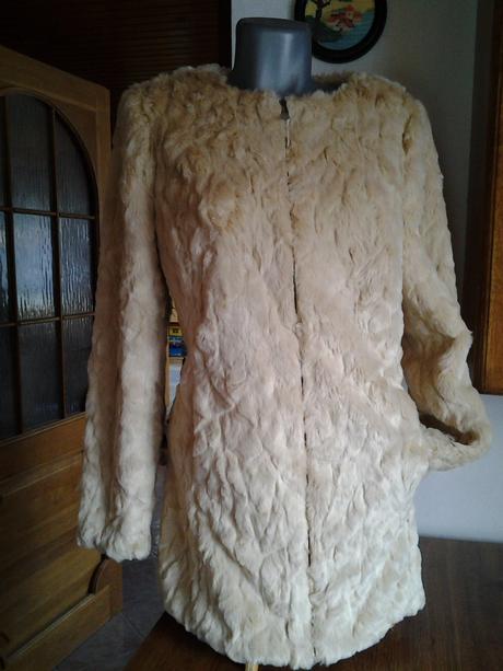 Kozuch kozusinovy zn.f&f ,raz pouzity, f&f,42