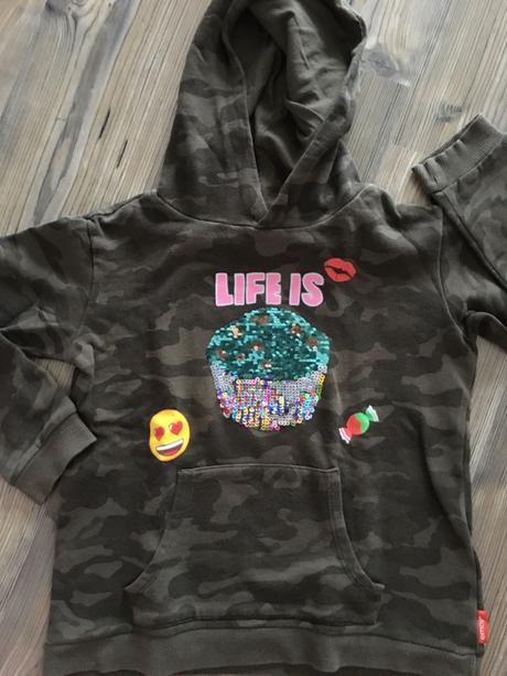 Mikina maskáčová s premieňacím obrázkom 146-152, c&a,146