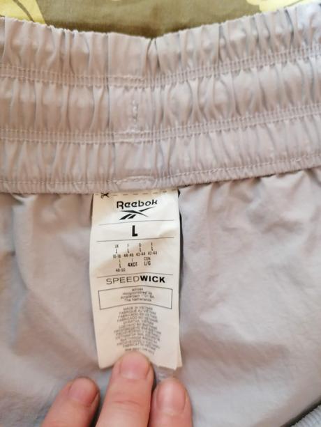 Značkové športové kraťasy reebok, reebok,l