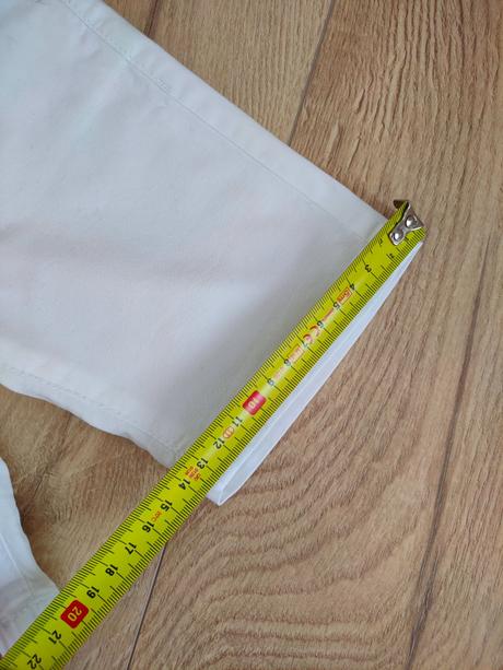 Krásne kvalitné biele kraťasy mayoral, veľ. 98, mayoral,98