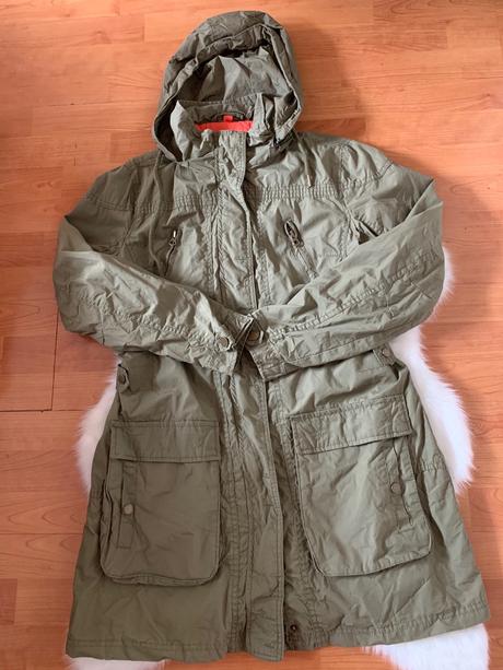 Vojenskyzelený tenký kabátik, m