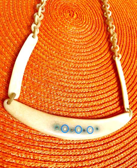 Kostený naturálny náhrdelník, 