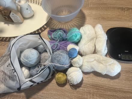 Balik bledej priadze,vlny 1kg,
