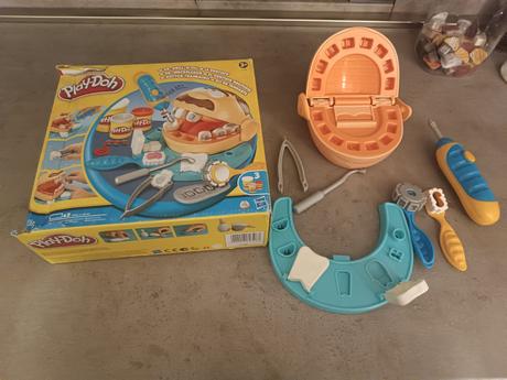 Hasbro play doh baby shark , zubár zadarmo, 
