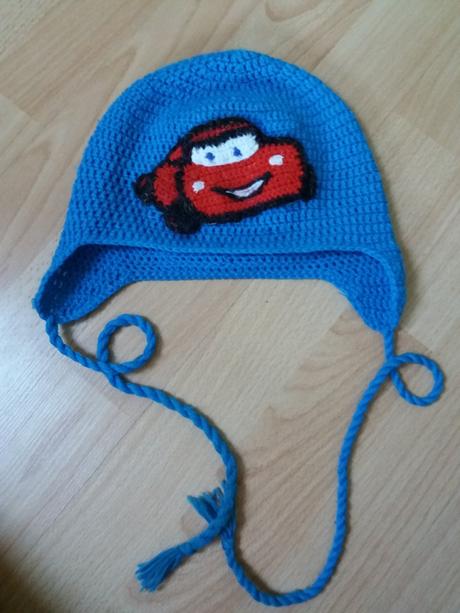 Prechodná hačkovaná čiapočka mc queen, 104