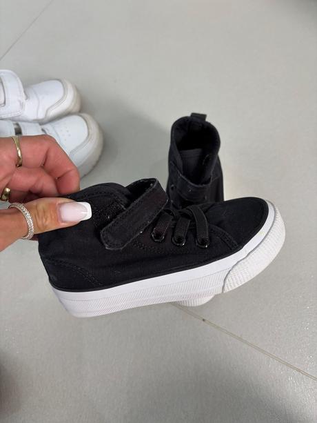 Balík topánok 26, 26