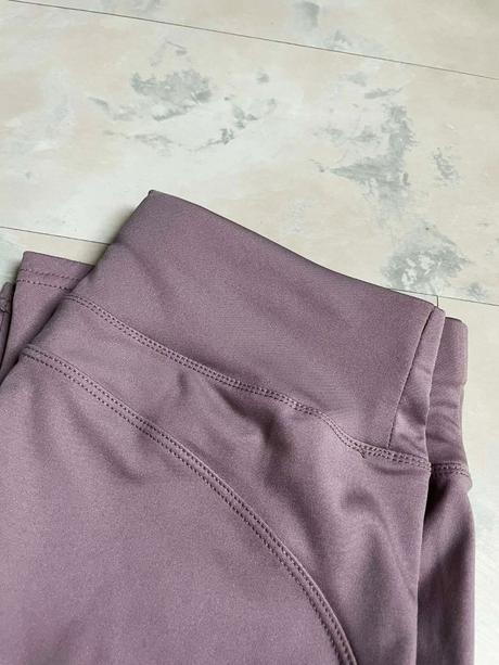 Kvalitné pevné legíny, l