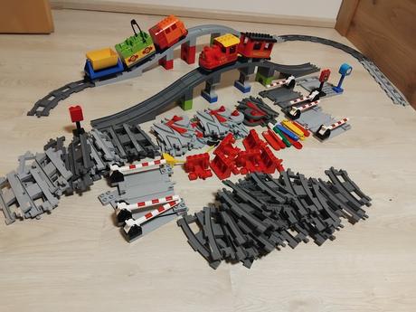 Lego- duplo vlaky- dve zostavy,