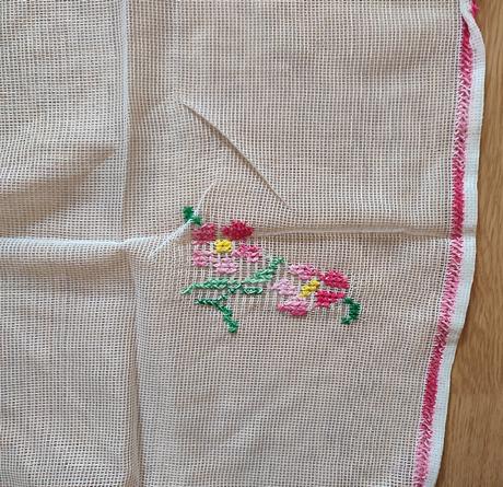 Vyšívané obrusy 2ks, 