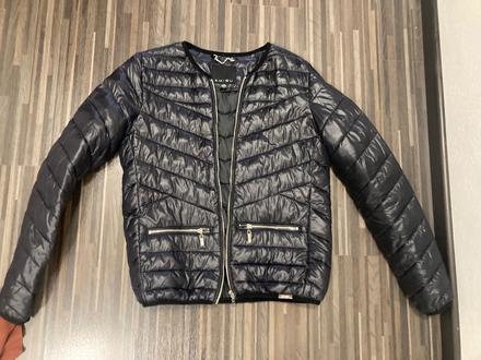 Štýlová čierna bunda, amisu,m