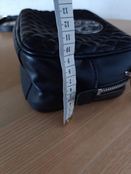 Čierna kabelka guess, guess