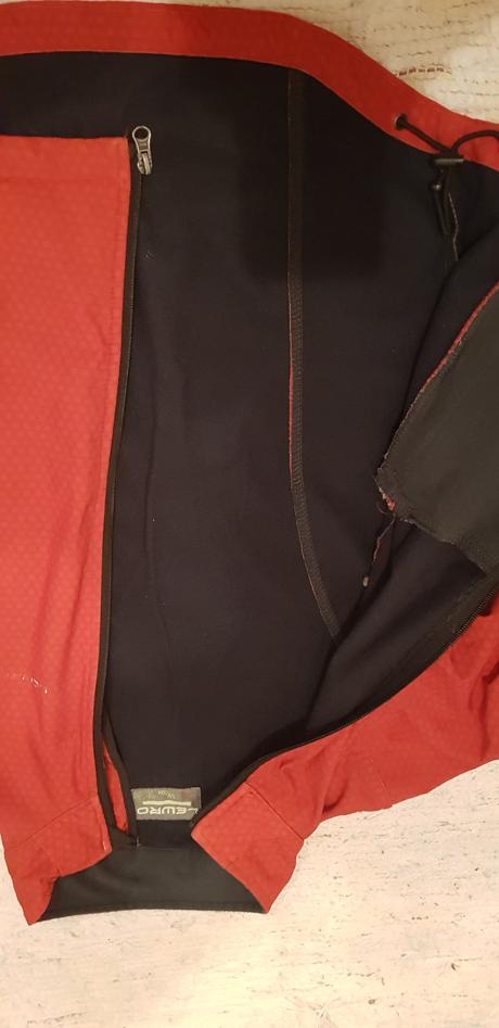 Softsell bunda červená vel.128/134, lewro,134