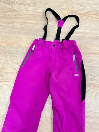 Krásne softshellové nohavice, 152