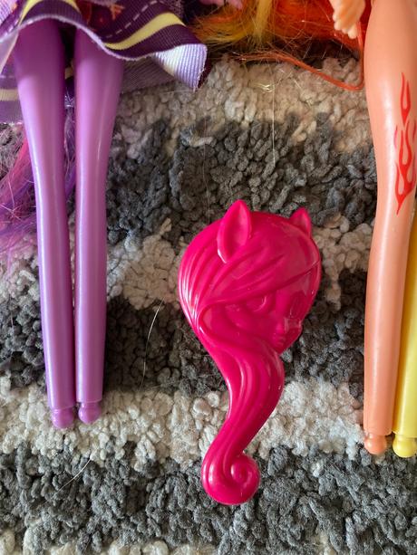 Monster high bábiky a hrebeň, 