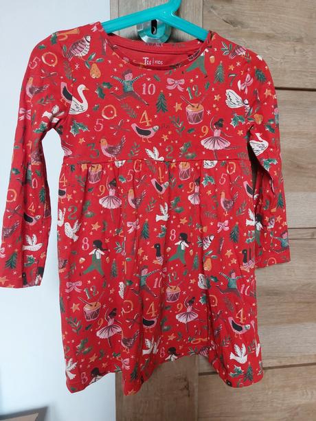 Vianocne saty, tu,104