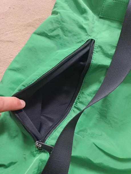 Zeleny ruksak od reserved, reserved