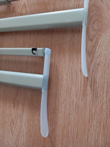Komplement od ikea - 3ks výsuvné vešiaky 35 cm,