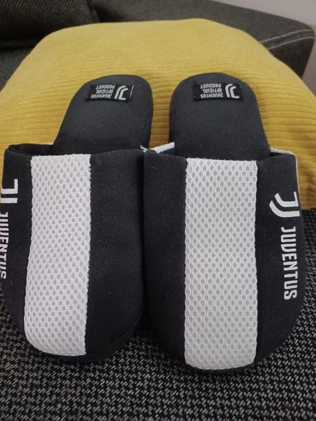 Papuče juventus  vel.32/33, 33