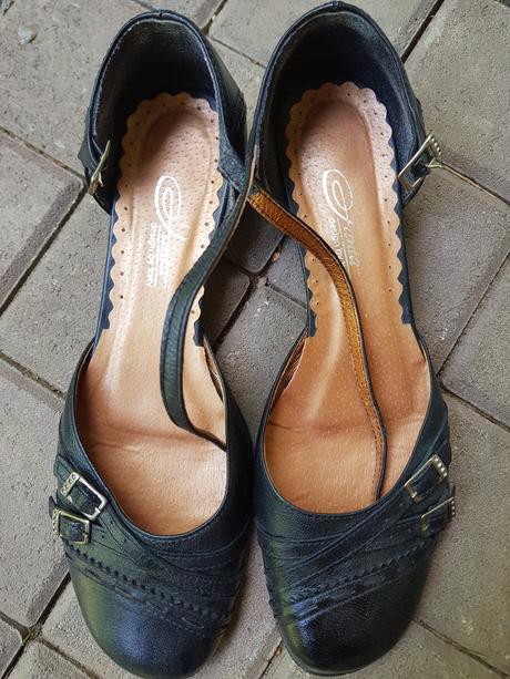 Originálne baleríny z pravej kože, malý podpätok, 38